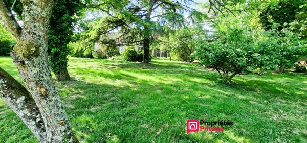 Baudres - longère de plain-pied 180 m² - 6 pièces/4 chambres - ascenseur - jardin arboré