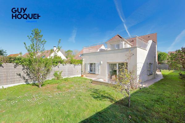 Maison 135 m² à vendre à Lieusaint - 6 pièces, 4 chambres dont une au RDC !