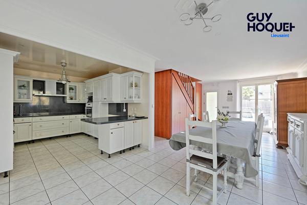Maison 135 m² à vendre à Lieusaint - 6 pièces, 4 chambres dont une au RDC !