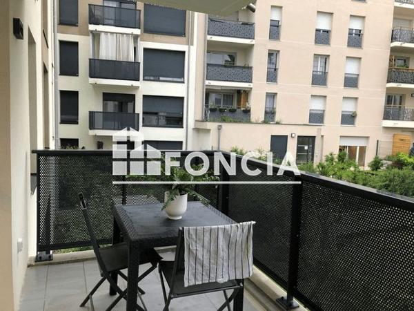 Location Appartement 2 pièces 43.68 m² - 76 RUE DE LA VERSOIX Ferney Voltaire 01210