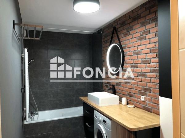 Location Appartement 2 pièces 43.68 m² - 76 RUE DE LA VERSOIX Ferney Voltaire 01210