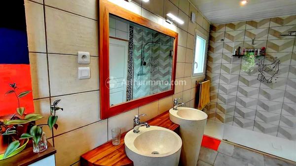 Vente Maison de village 5 pièces 121 m2 à Burlats