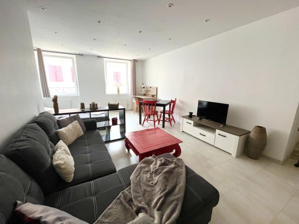 Appartement
                                                                                                                                                                                                                                                                                                                        1 pièce(s)                                                                                                                                                                                                          1 chambre(s)                                                                                                                                                                                                          35.8  m²