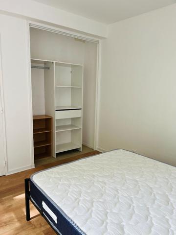 A LOUER APPARTEMENT MEUBLE DEUX CHAMBRES 02100 ST QUENTIN .