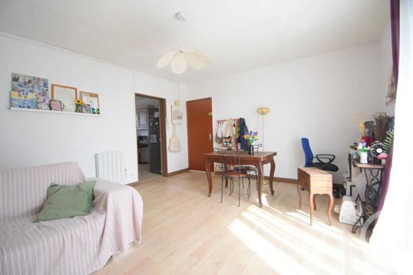 Appartement T2 à vendre  2 pièces - 55,03 m 2   VICHY  - 03