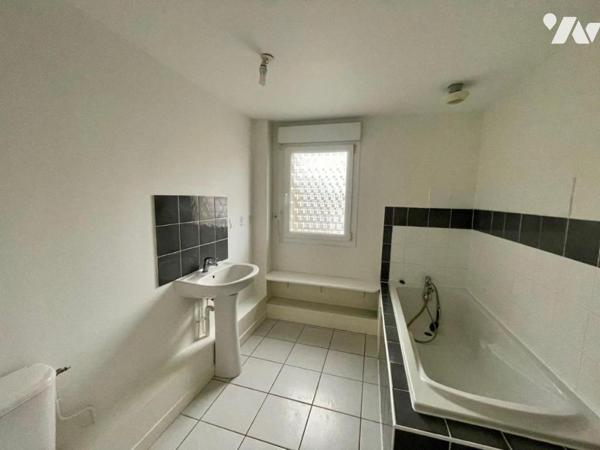 Maison avec sous-sol et 3 chambres