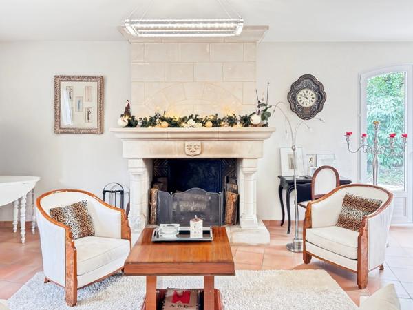 Maison de caractère entièrement rénovée – 212 m² sur parcelle de 2900 m2 – Écrin de verdure dans le centre de Mûrs-Érigné