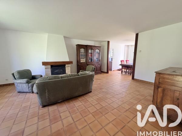 Maison à vendre 9 pièces 185 m² Saint-Germain-lès-Corbeil