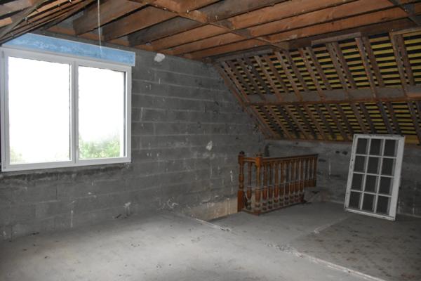 Longère à rénover, 124 m2 sur terrain clos de 1857 m2, SAINT MARTIN SUR OUST (56200)