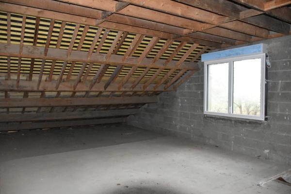 Longère à rénover, 124 m2 sur terrain clos de 1857 m2, SAINT MARTIN SUR OUST (56200)