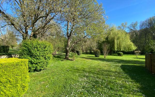 Maison à vendre    4 pièces • 166 m2 Saint-Hilaire-de-Villefranche