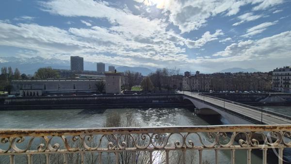 Appartement Grenoble 4 pièce(s) 118.57 m2