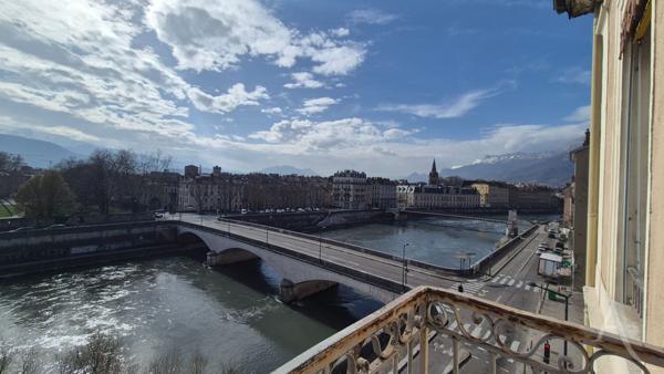 Appartement Grenoble 4 pièce(s) 118.57 m2