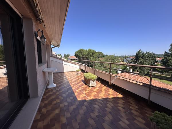 Villeneuve-sur-Lot (47300) Villeneuve sur lot, APPARTEMENT – DERNIER ÉTAGE – TERRASSE – VUE DÉGAGÉE