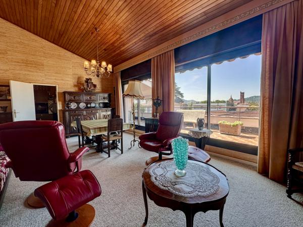 Villeneuve-sur-Lot (47300) Villeneuve sur lot, APPARTEMENT – DERNIER ÉTAGE – TERRASSE – VUE DÉGAGÉE