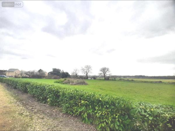 Immeuble à vendre à La Celle-Saint-Avant dans l'Indre-et-Loire (37160), ref : 37072-641