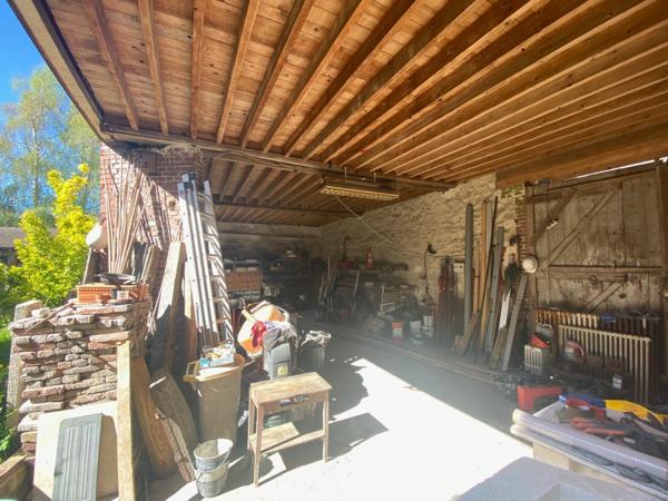 Grande maison de village en pierre