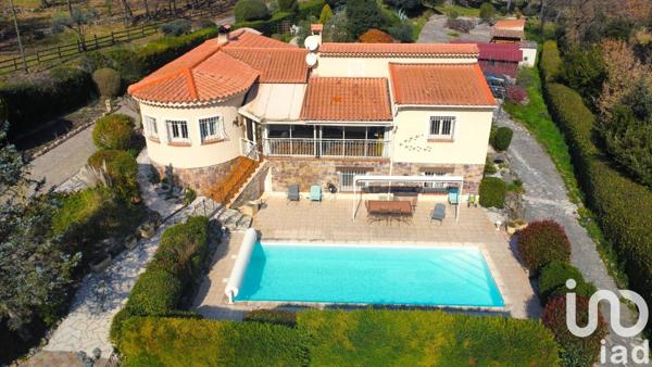 Maison traditionnelle 5 pièces de 222 m² à Trans-en-Provence (83720)