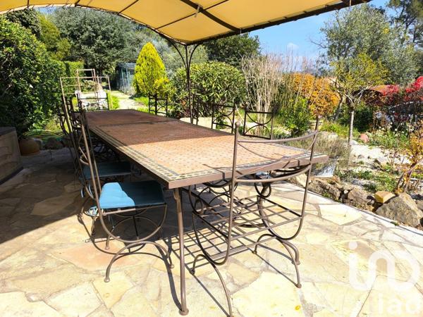 Maison traditionnelle 5 pièces de 222 m² à Trans-en-Provence (83720)