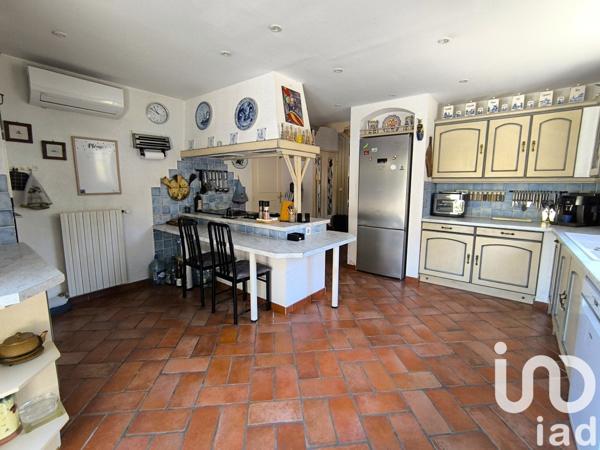 Maison traditionnelle 5 pièces de 222 m² à Trans-en-Provence (83720)