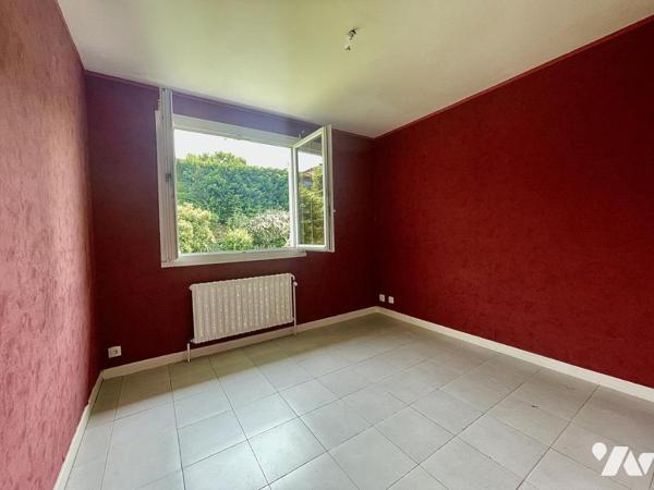 Maison de plain pied avec vue sur la colline de Pommiers