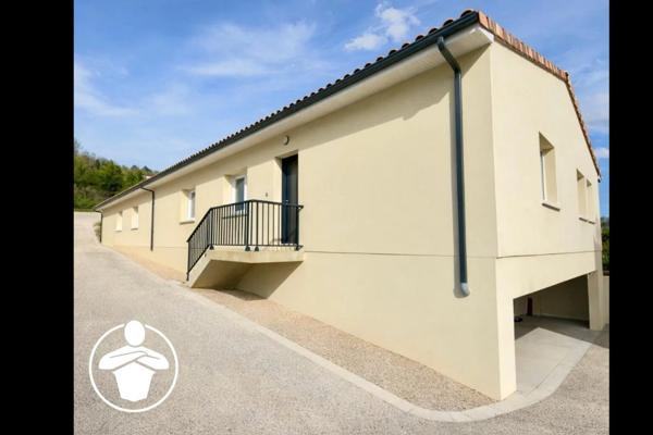 Location                                                      Appartement
                        
                     6 pièces                      127 m2                     à Agen
