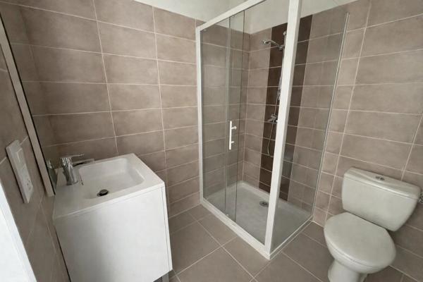 Location                                                      Appartement
                        
                     6 pièces                      127 m2                     à Agen