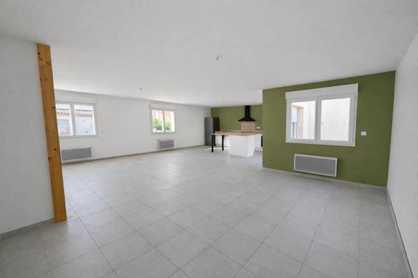Location                                                      Appartement
                        
                     6 pièces                      127 m2                     à Agen