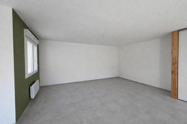 Location                                                      Appartement
                        
                     6 pièces                      127 m2                     à Agen