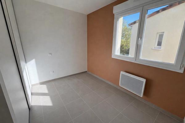 Location                                                      Appartement
                        
                     6 pièces                      127 m2                     à Agen