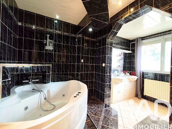 Maison à vendre 6 pièces 156 m² Clichy-sous-Bois