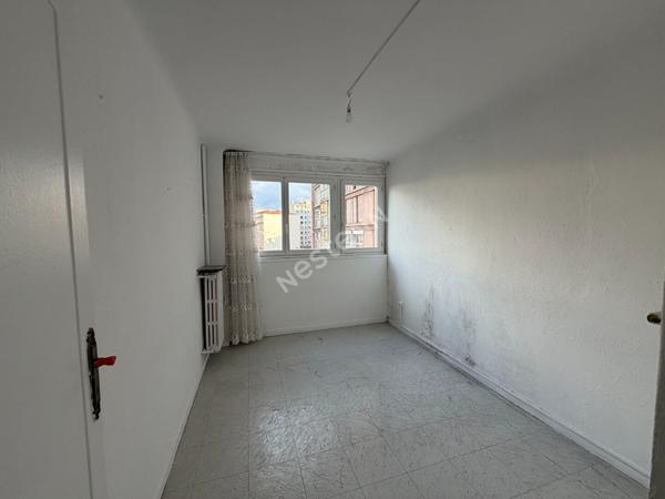 Appartement Marseille 5ème 3 pièce(s) 64 m2 BALCON, CAVE