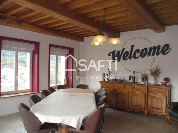 BELMONT DE LA LOIRE Maison de caractère 9 pièces