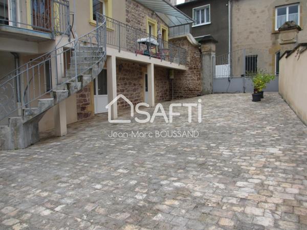 BELMONT DE LA LOIRE Maison de caractère 9 pièces