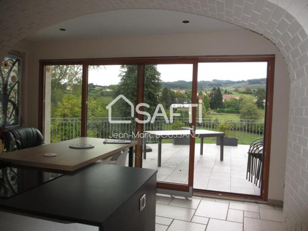 BELMONT DE LA LOIRE Maison de caractère 9 pièces