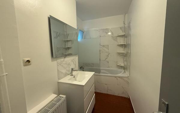 Appartement à louer    2 pièces • 49,36 m2 Rognac