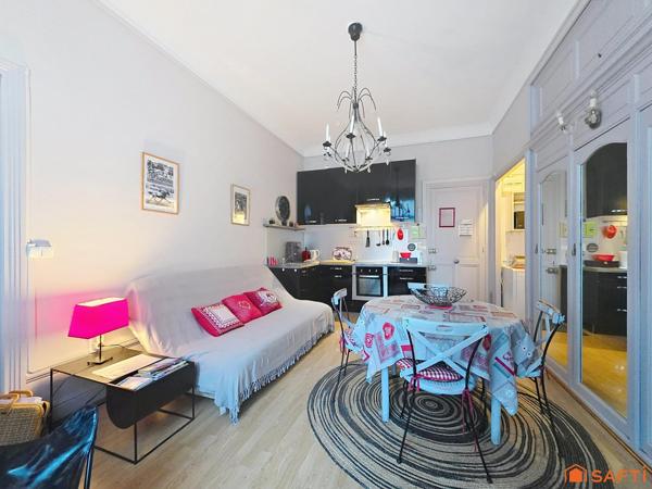 Bel appartement T2 tout confort situé au deuxième étage avec ascenseur