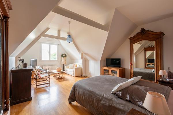 Maison familiale et jardin secret en centre ville