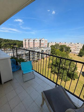 Vente                                                      Appartement
                        
                     4 pièces                      67 m2                     à Avon