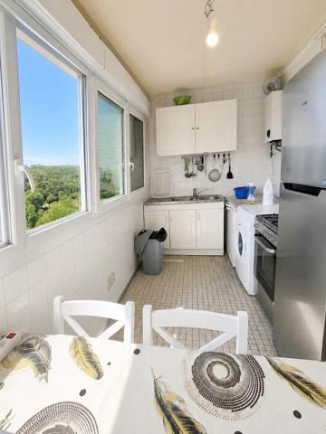 Vente                                                      Appartement
                        
                     4 pièces                      67 m2                     à Avon