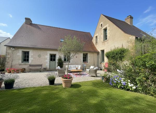 À vendre - Maison individuelle, 8 pièces située à Saint-Cyr-sur-Loire (37540)