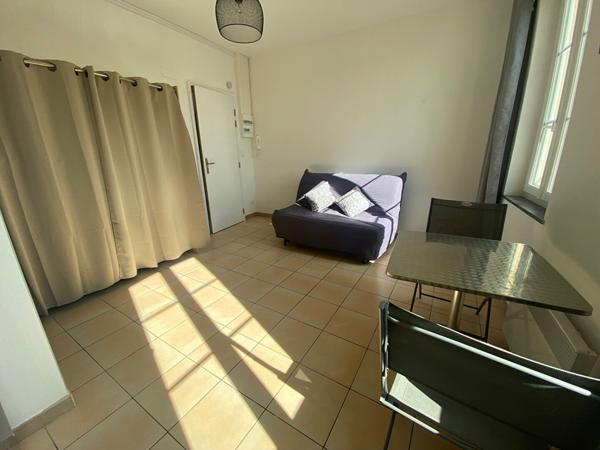 Studio meublé rénové situé au centre-ville de Narbonne