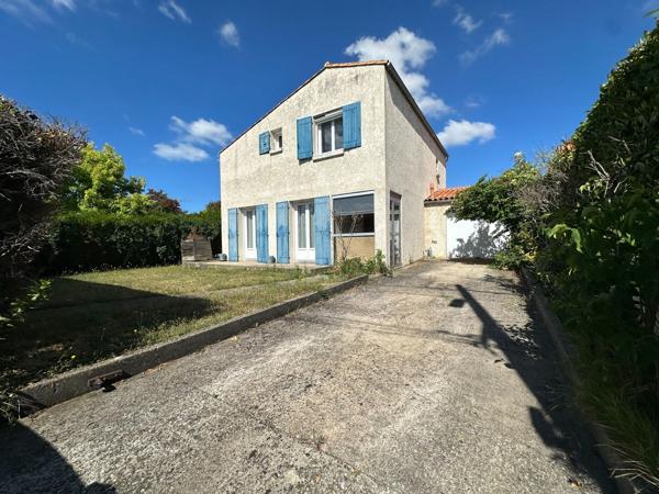 Maison à vendre à Royan - 6 pièces, 5 chambres, garage