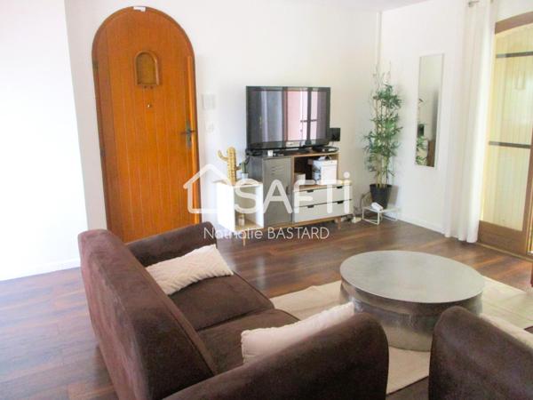 Ensuès Côte Bleue : charmante villa T4 rénovée de plain-pied au calme avec piscine, garage et caves