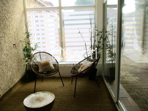 Ensuès Côte Bleue : charmante villa T4 rénovée de plain-pied au calme avec piscine, garage et caves