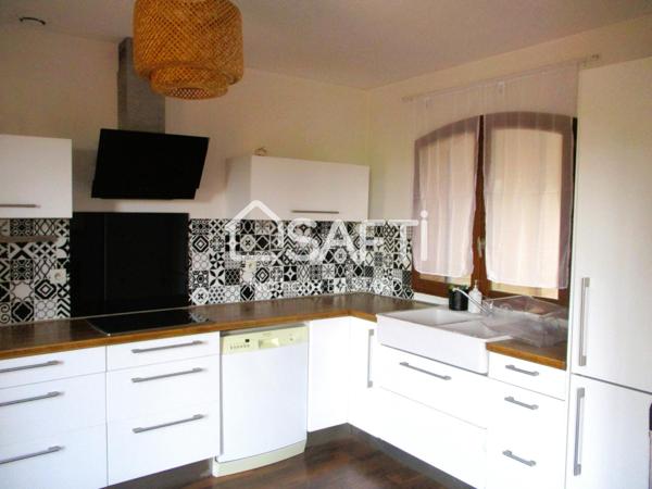 Ensuès Côte Bleue : charmante villa T4 rénovée de plain-pied au calme avec piscine, garage et caves