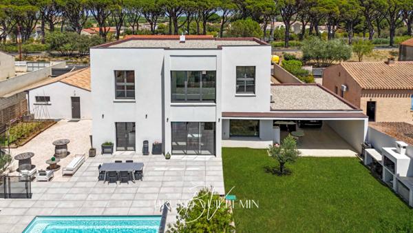 VILLA D'ARCHITECTE CLASSEE DOUBLE A / PISCINE, GARAGE & CARPORT / 2 SUITES et 3 CHAMBRES