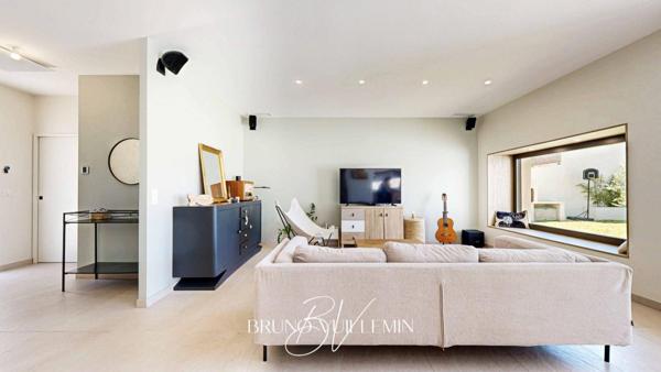 VILLA D'ARCHITECTE CLASSEE DOUBLE A / PISCINE, GARAGE & CARPORT / 2 SUITES et 3 CHAMBRES