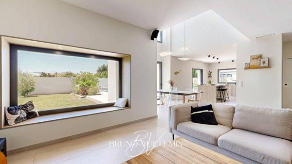 VILLA D'ARCHITECTE CLASSEE DOUBLE A / PISCINE, GARAGE & CARPORT / 2 SUITES et 3 CHAMBRES