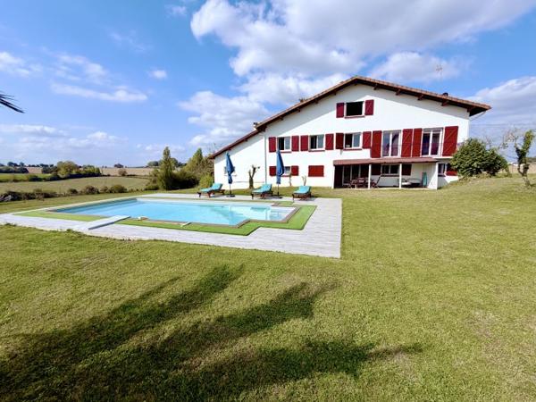 Vente / Demeure à Saint-Palais (64120)